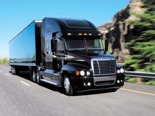 Бампер Freightliner FLC 120 с 2004 г.в., концевик купить недорого с доставкой в Ставрополь